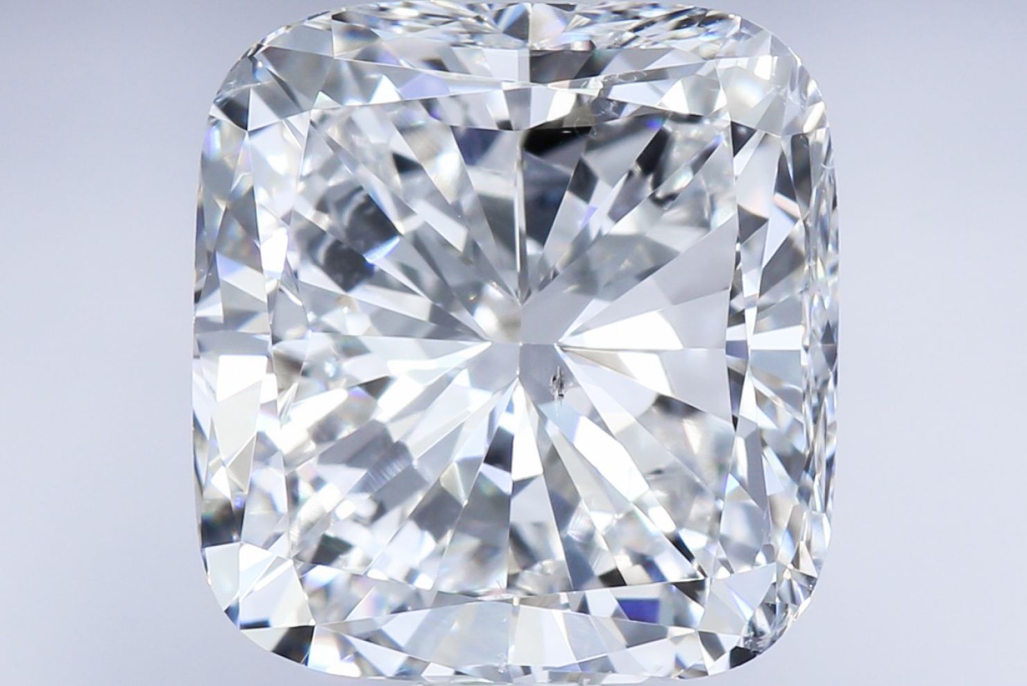 CUSHION CUT DIAMOND / Diamond trading company